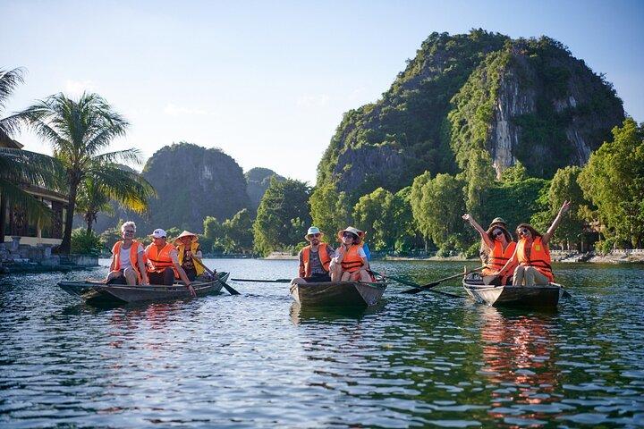 1-Day Private Tour to Ninh Binh: Tam Coc & Hoa Lu