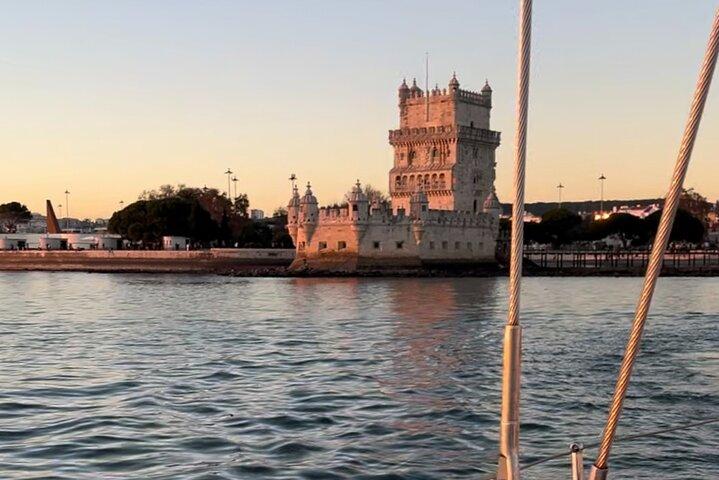 Lisbon 2H Sailing Boat Tour and Cruise With Drinks