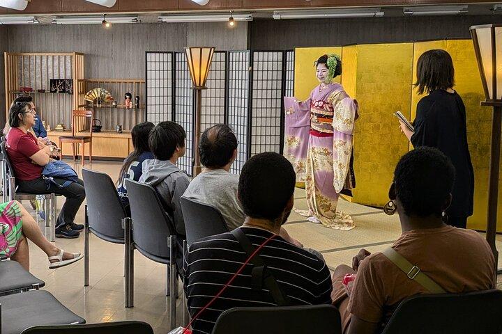 MEET MAIKO: Meet-&-Greet, Maiko Show & Experience in Kyoto