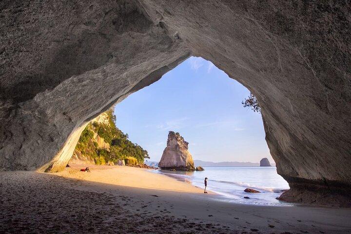 Cathedral Cove & Hot water beach -Full Day Tour: PRIVATE TOUR