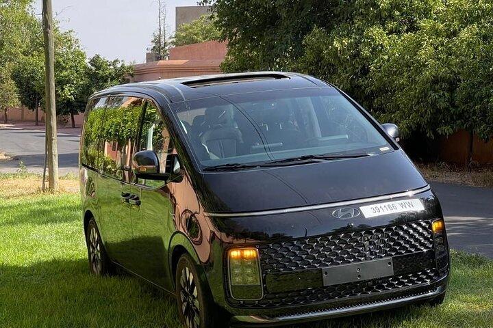 private taxi transfer on arrival from Marrakech airport to medina