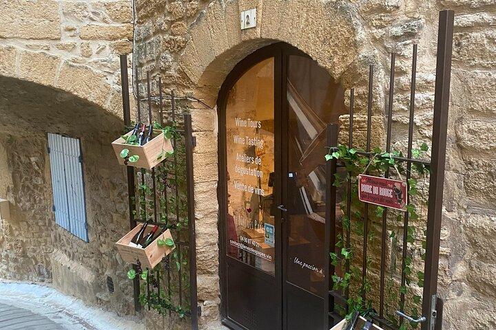 Wine walking tour Chateauneuf du Pape