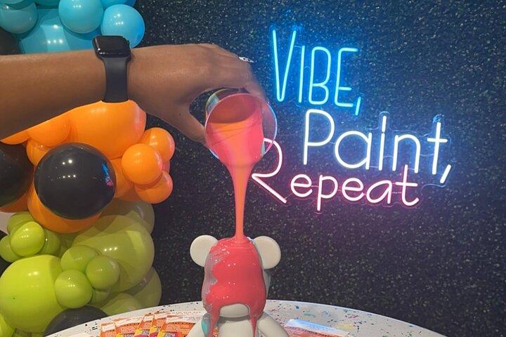Viral Drip Bear Painting Experience