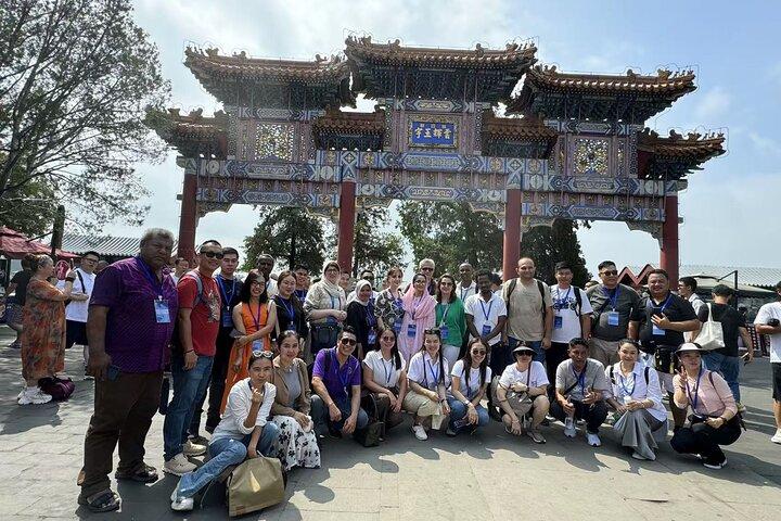 Half Day Tour of Beijing's Summer Palace with Guide and Driver