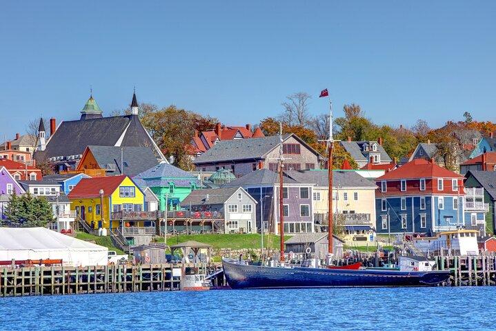Lunenburg and Mahone Bay Private Escape from Halifax