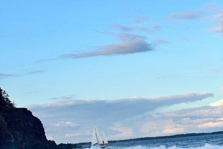 Guided Tour Lunenburg, Mahone Bay and Ovens Park from Halifax