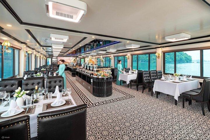Ha Noi: Ha Long Bay 5 Star Cruise with Live Music & Buffet Lunch