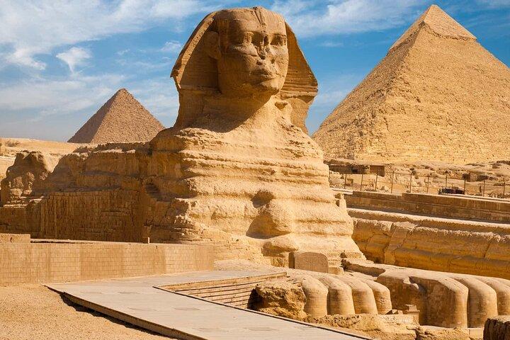 Cairo Highlights: Private Tour of Museum and Pyramids