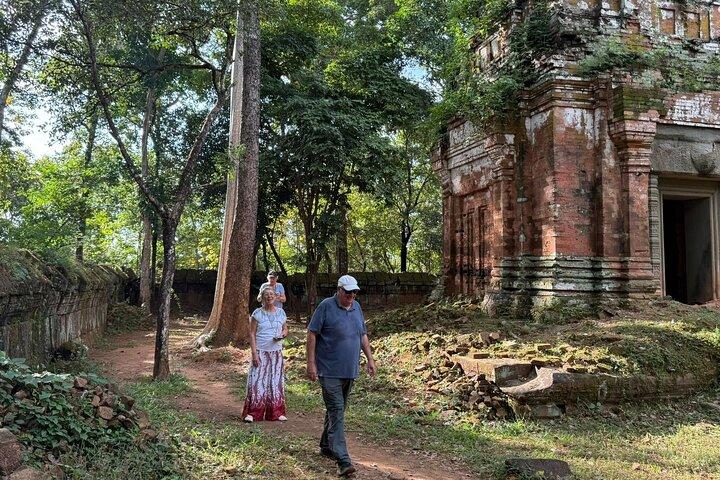 Private Tour To Koh Ker city- Beng Melae Temple 120 km