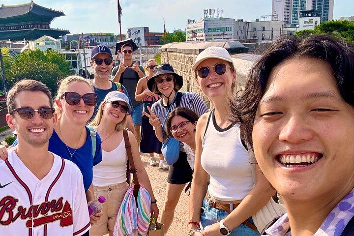Seoul:Suwon Day Trip with Fortress Tour, Dinner, Baseball Game