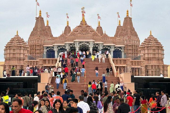 Abu Dhabi Sheikh Zayed Grand Mosque & BAPS Hindu Mandir Tour