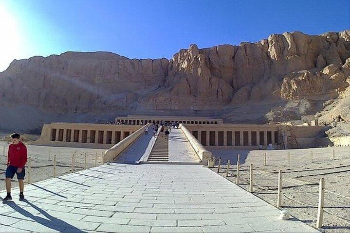 Tour West Bank and Temple of Karnak in Luxor