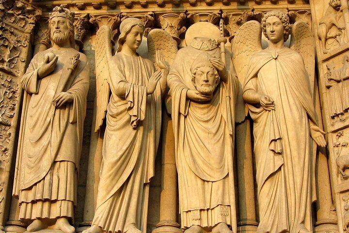 Notre Dame Guided Tour with Scheduled Group Access Option
