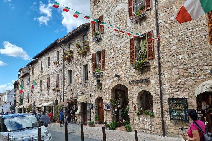 Assisi & Orvieto Luxury Private Tour: All Entrance Fees from Rome
