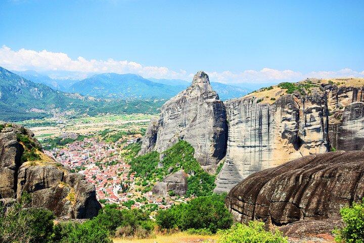 Private Transfer from Athens to Kalabaka, Kastraki & Meteora