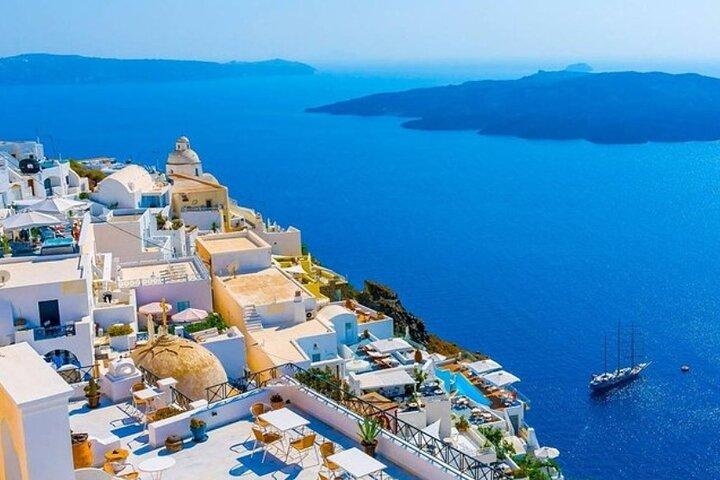 Santorini Delights: A Cruise Passenger's Dream Day