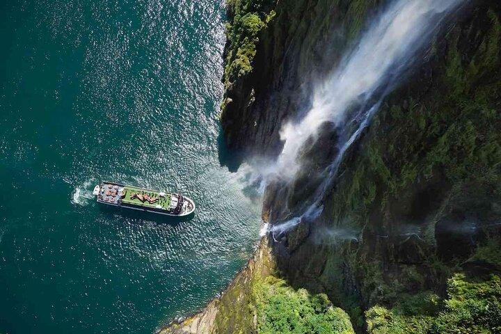 Milford Sound Tour from Queenstown with Cruise