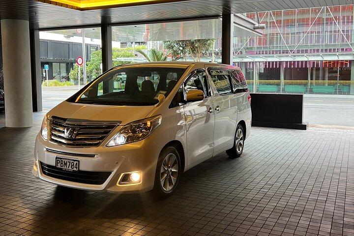 Auckland Airport Premium Private Golf Transfer To Te Arai Links