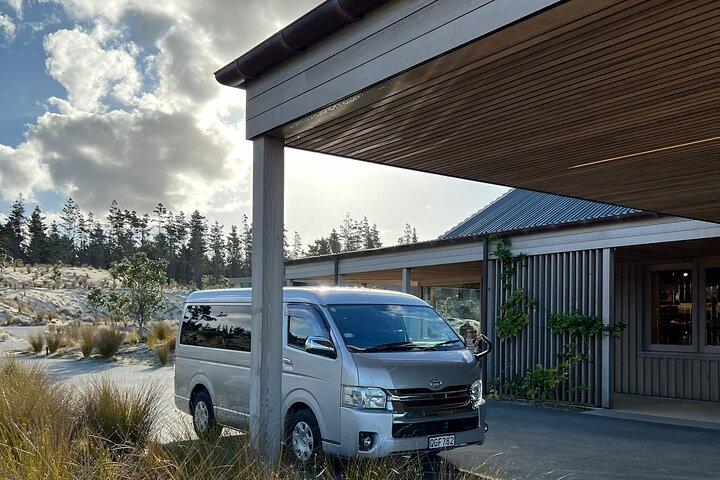 Auckland Airport Premium Private Golf Transfer To Te Arai Links