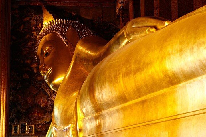 Bangkok Temple Tour: Temple of Dawn and Reclining Buddha