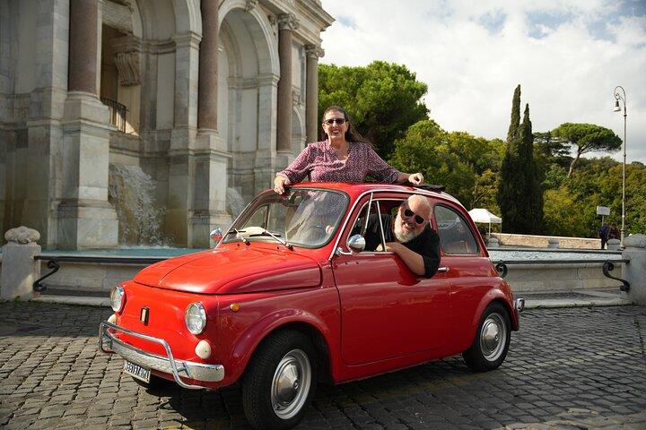 Explore Rome with Fiat 500 Tour and Professional Photos