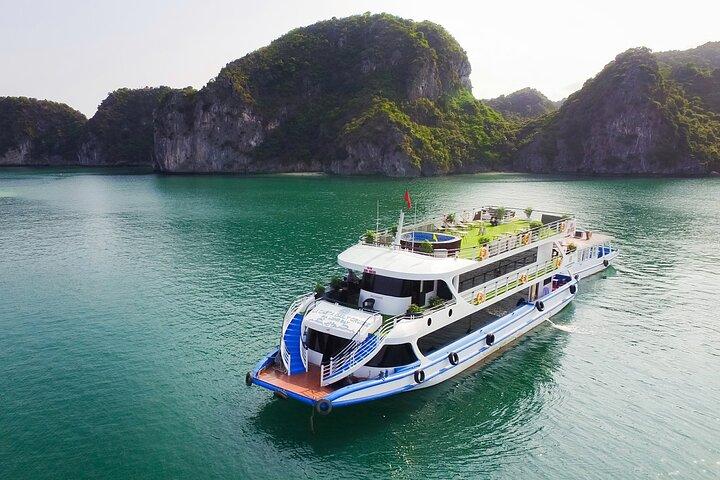 La Casta 5-Star : Top Ha Long Bay Day Trip Cruise from Hanoi