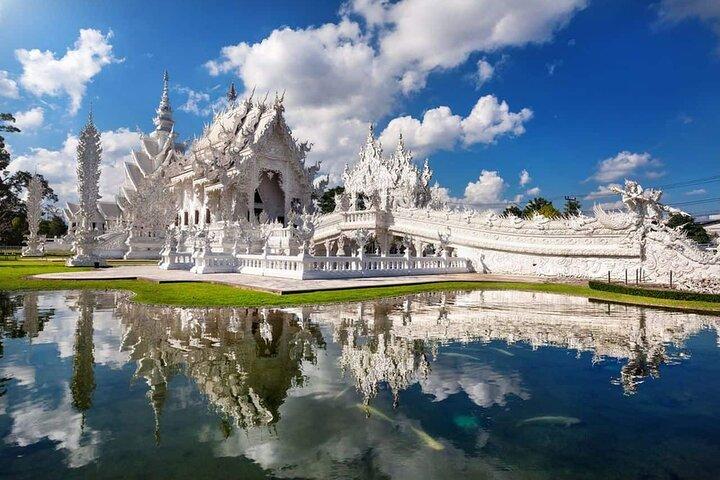 Chiang Mai Tour: White, Blue, Black Temples & Golden Triangle