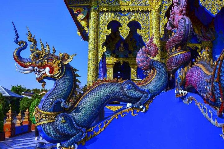 Chiang Mai Tour: White, Blue, Black Temples & Golden Triangle
