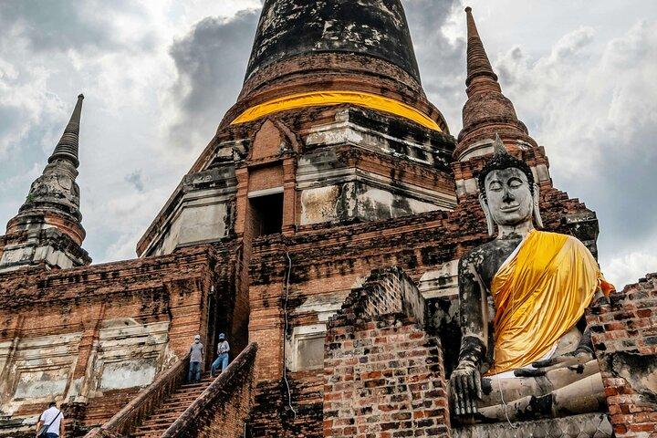 Ayutthaya’s Top Temple & Boat Tour From Bus Station