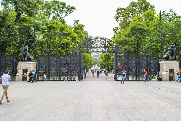 Teotihuacan Pyramids and Mexico City Tour