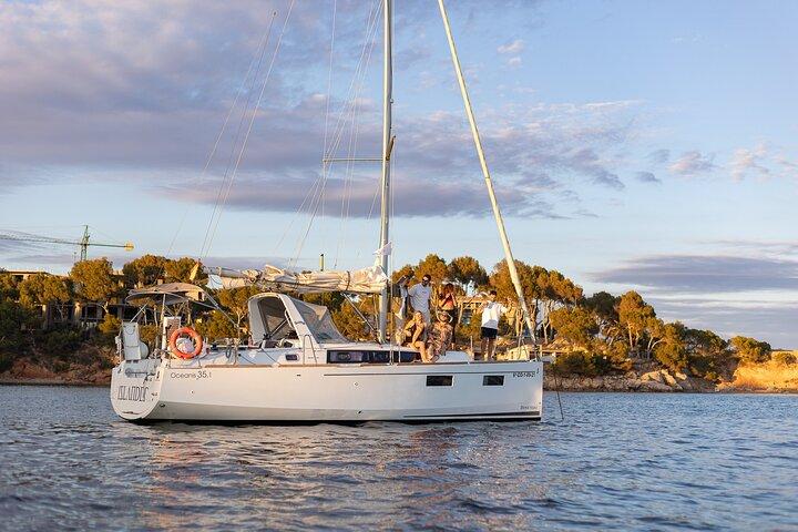 Private sailing yacht by the Bay of Palma and nearby coves