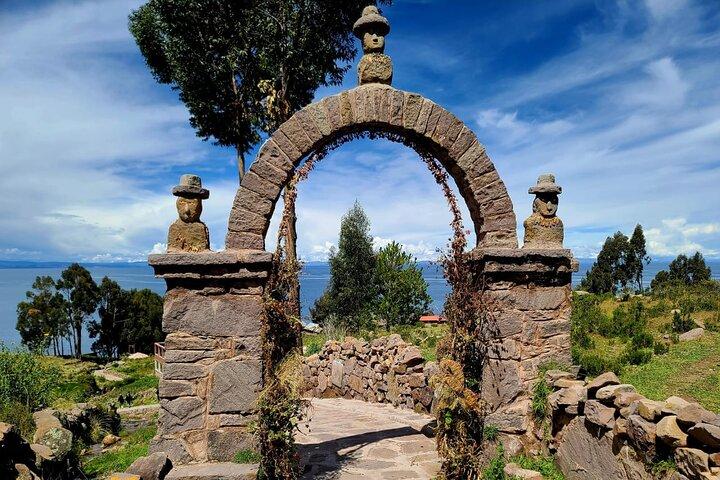 Tour island Uros, Amantani and Taquile 02days/01 night lake titicaca