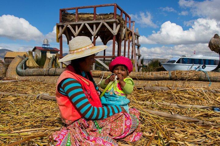 Tour island Uros, Amantani and Taquile 02days/01 night lake titicaca
