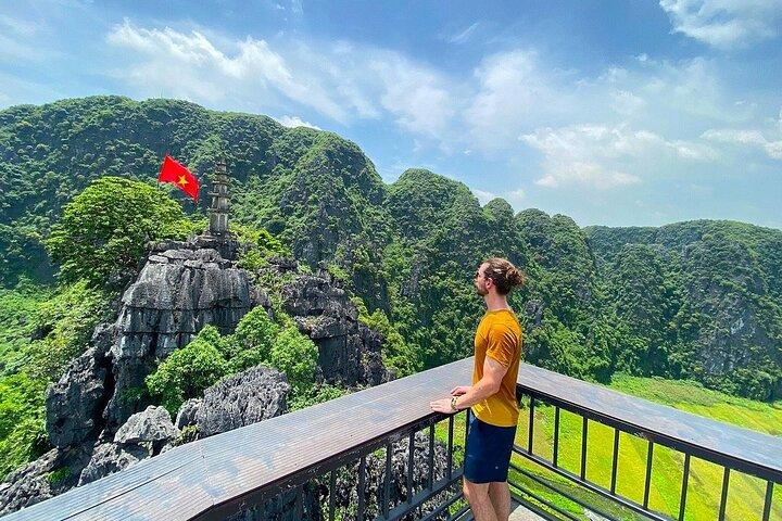 Hanoi: Private Luxury Day Trip to Tam Coc, Mua Caves, Bich Dong