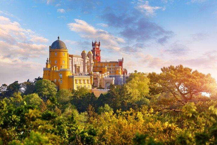 Sintra to Seaside Splendor | Premium Private Day Tour