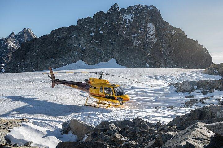 The Sea to Sky Helicopter Sightseeing Tour