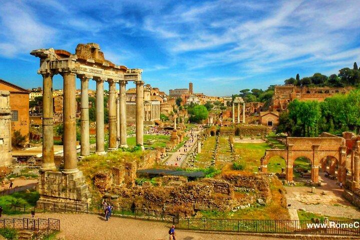 Roman Forum and Colosseum App Guided Tour with Admission Included