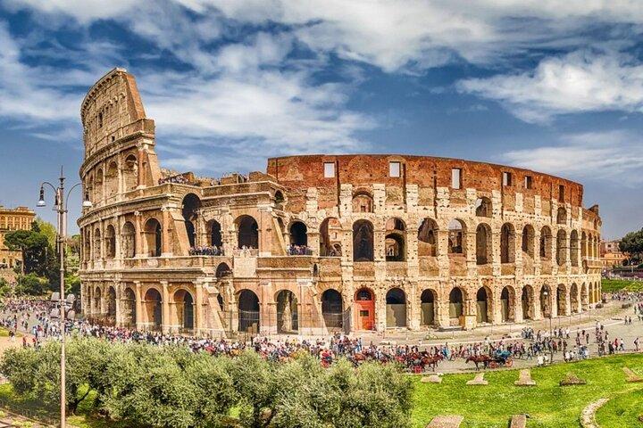 Roman Forum and Colosseum App Guided Tour with Admission Included