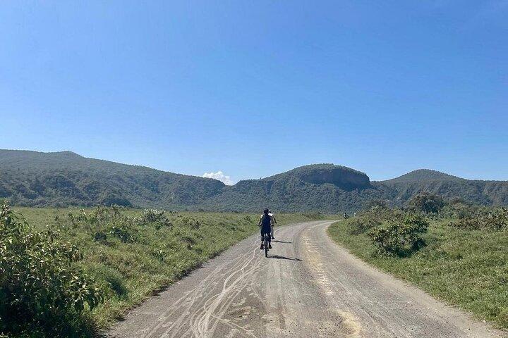 Hell's Gate Park and Lake Naivasha Day Tour