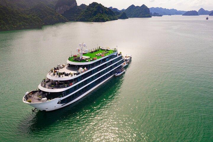 Hanoi: Ha Long & Lan Ha Bay 2-Day Velar Cruise with Balcony Cabin
