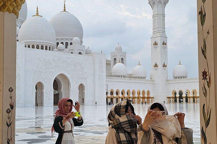 Private Abu Dhabi City Tour With Pickup From Abu Dhabi or Dubai