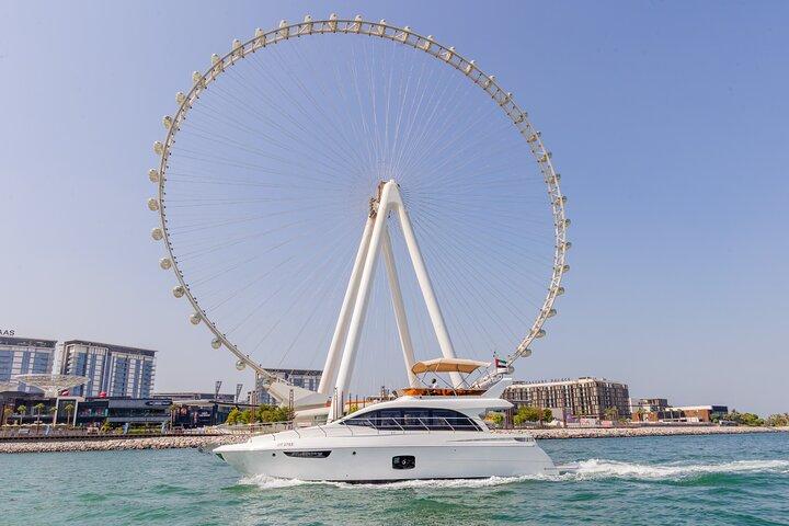 Dubai: 52ft Private Luxury Yacht For Rental