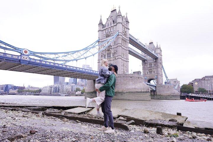 London Landmarks Private Photoshoot with Fast Delivery