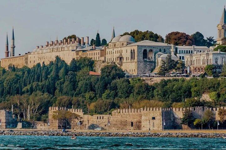 Istanbul Half Day Morning Topkapı Palace and Grand Bazaar Tour