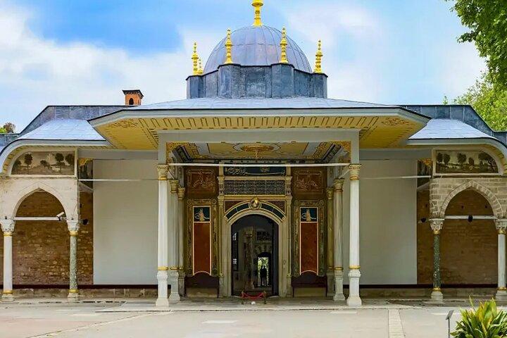 Istanbul Half Day Morning Topkapı Palace and Grand Bazaar Tour