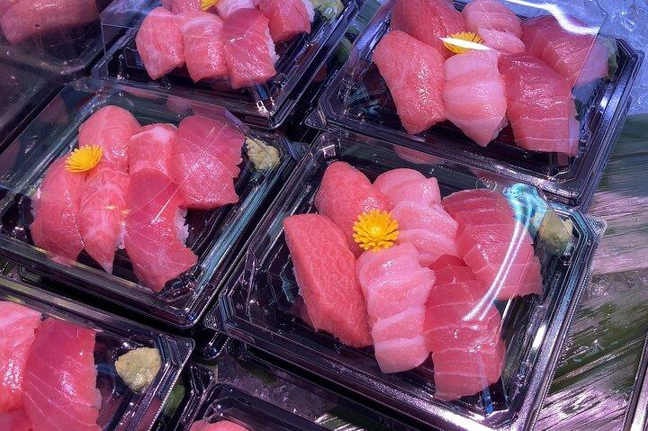 Tsukiji Fish Market Culture Walking and Food Tour