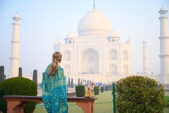 All Inclusive Day Trip to Taj Mahal, Agra Fort from Delhi by Car