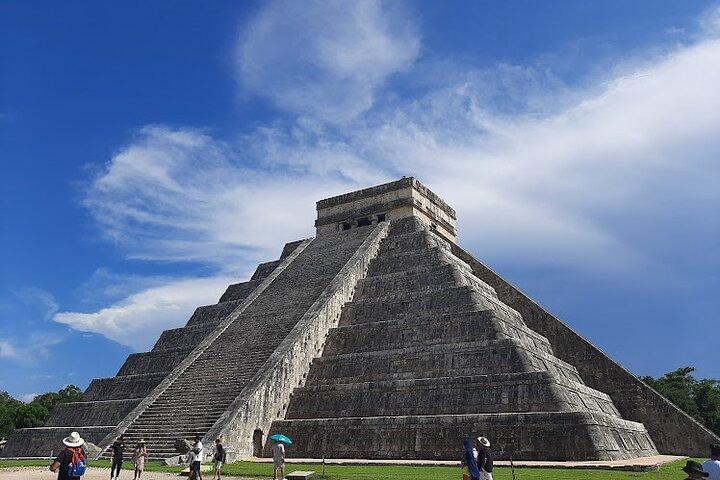 Chichen Itza Deluxe And Ancestral Cenotes Suytun and Ik-kil