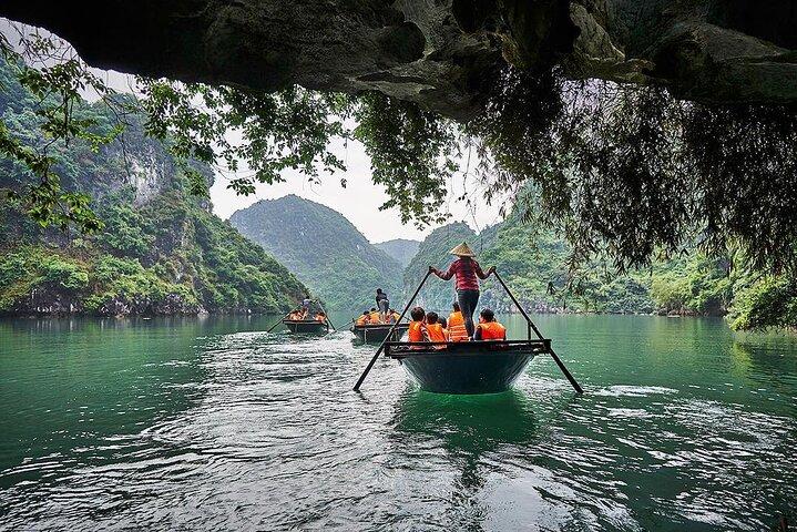 Private Full-Day Tour to Halong Bay from Hanoi