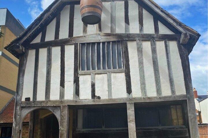 Southampton Self-Guided City Walking Tour & Scavenger Hunt